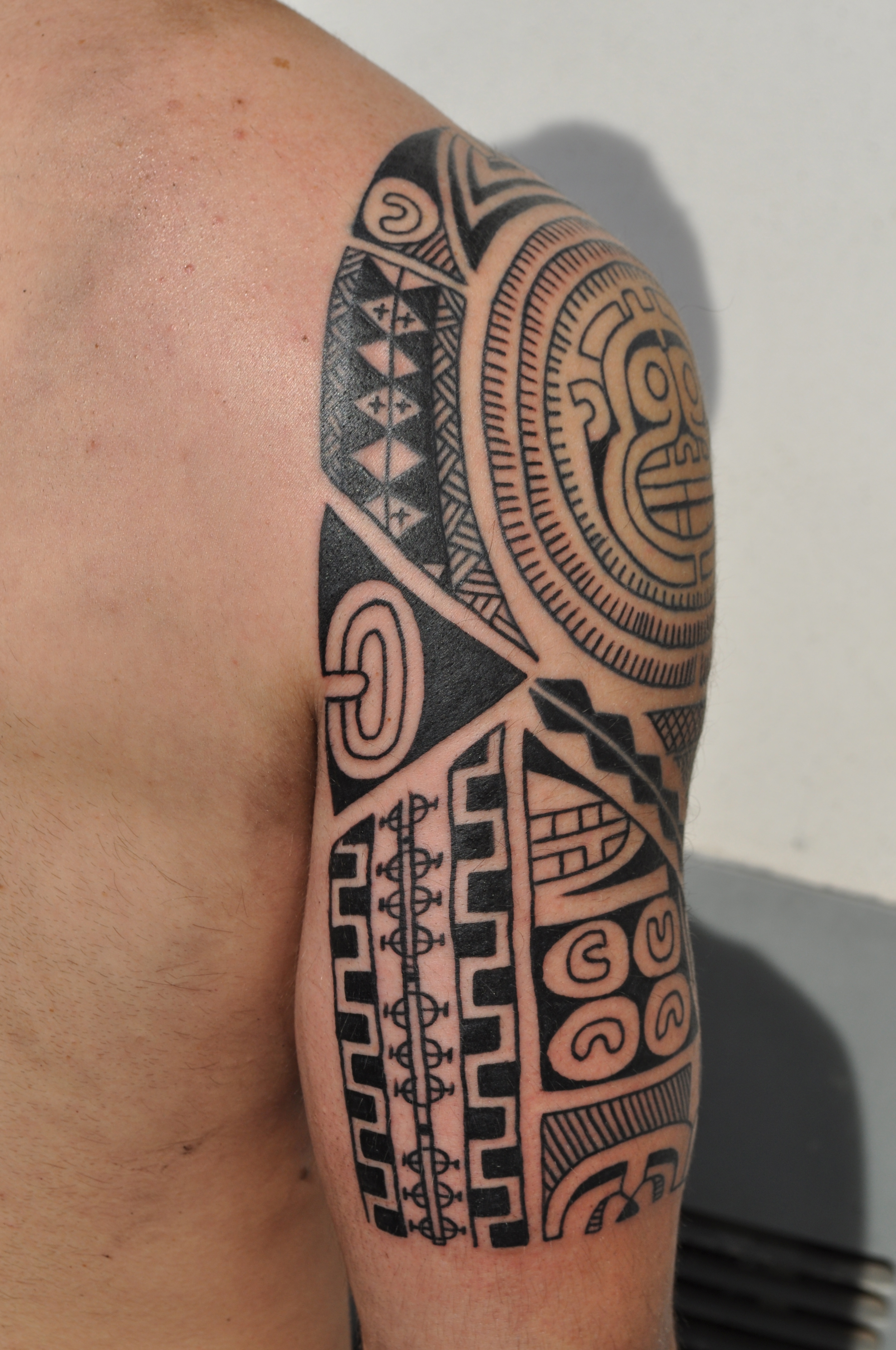 Danny Boy Sawyer, Daniel Sawyer, Rose Tattoo Amsterdam, Traditional tattoo, americana tattoo, anchor tattoo, amsterdam tattoo shop, classic tattoo, traditional, tribal tattoo, maori tattoo, tattoo sleeve